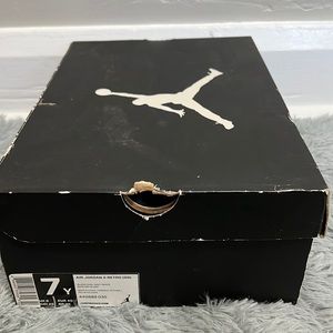 Air Jordan 5 Retro worn 3 times. 7y